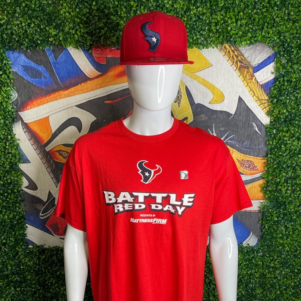 HOUSTON TEXANS (BATTLE RED) T-SHIRT (Sz XL) & HAT SET.